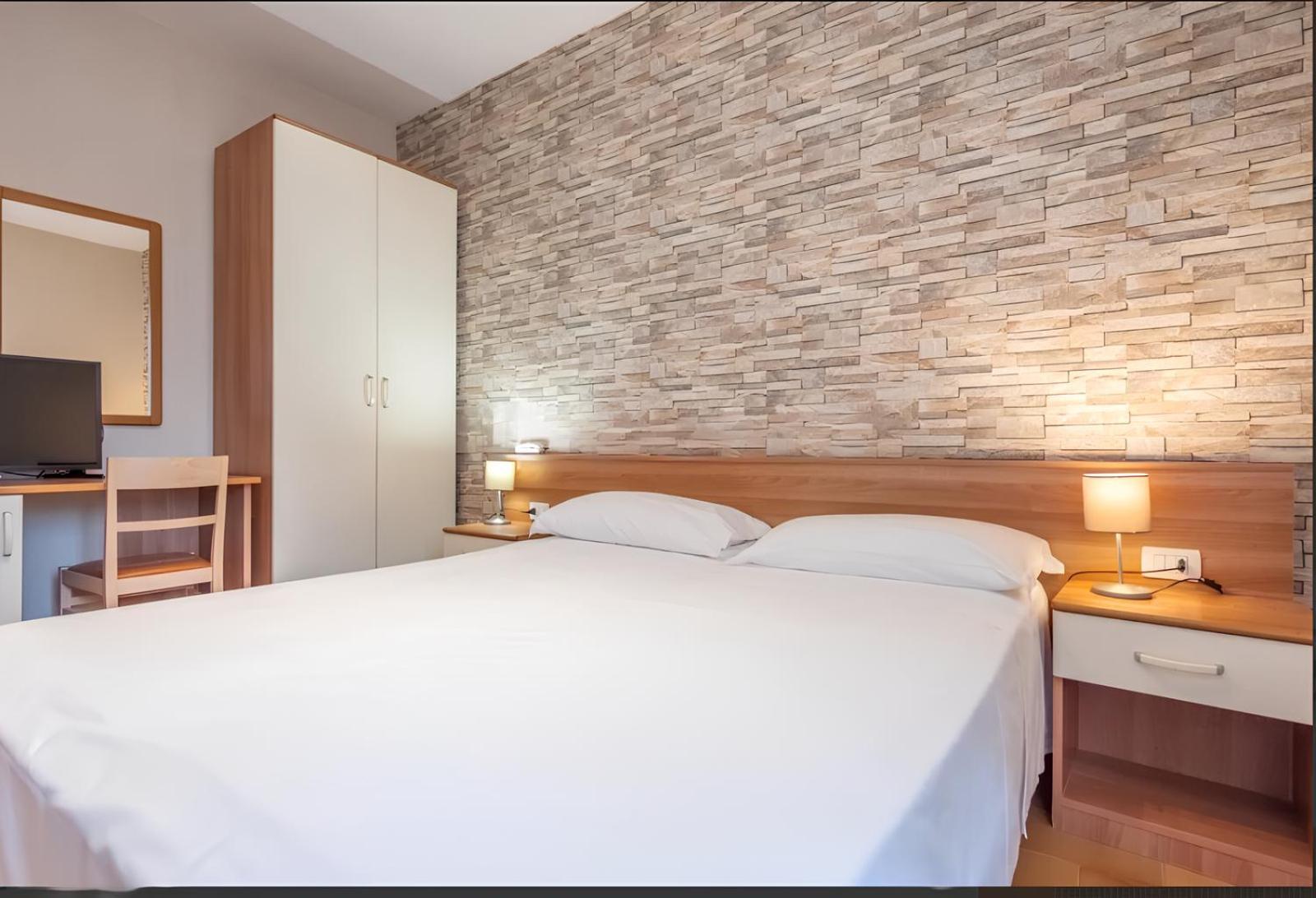 Hotel Velus Civitanova Marche Buitenkant foto