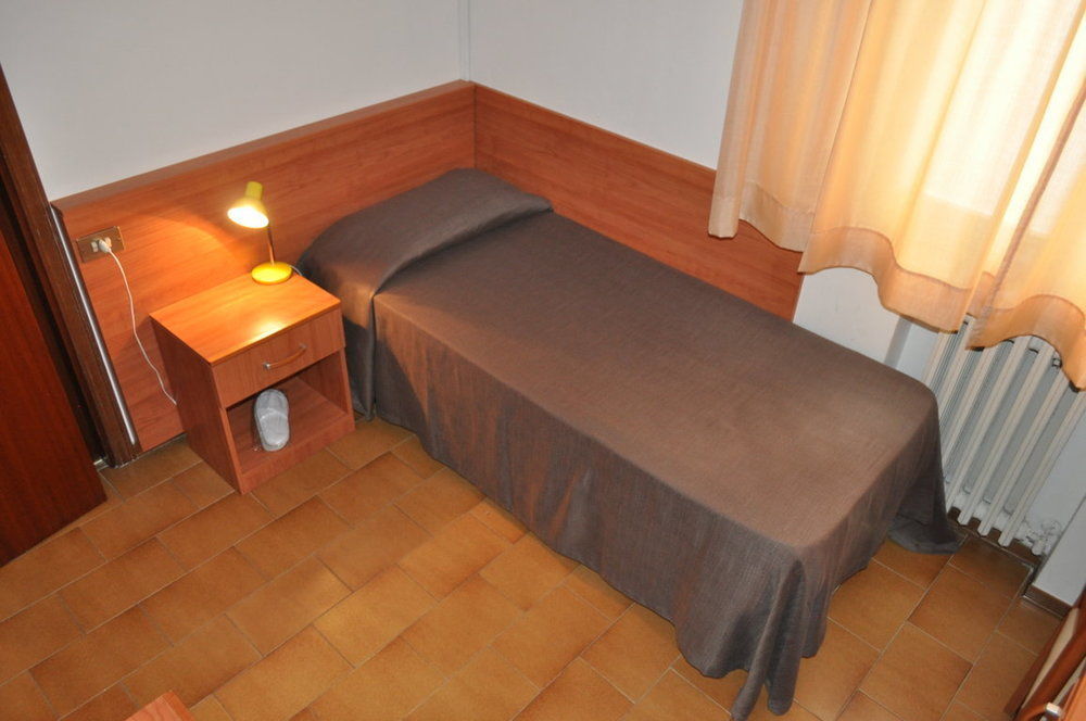 Hotel Velus Civitanova Marche Buitenkant foto